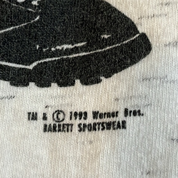 Vintage (rare) Hip Hop Wile E. Coyote men’s t-shirt  SZ M (38-40) single stitch - Picture 8 of 8